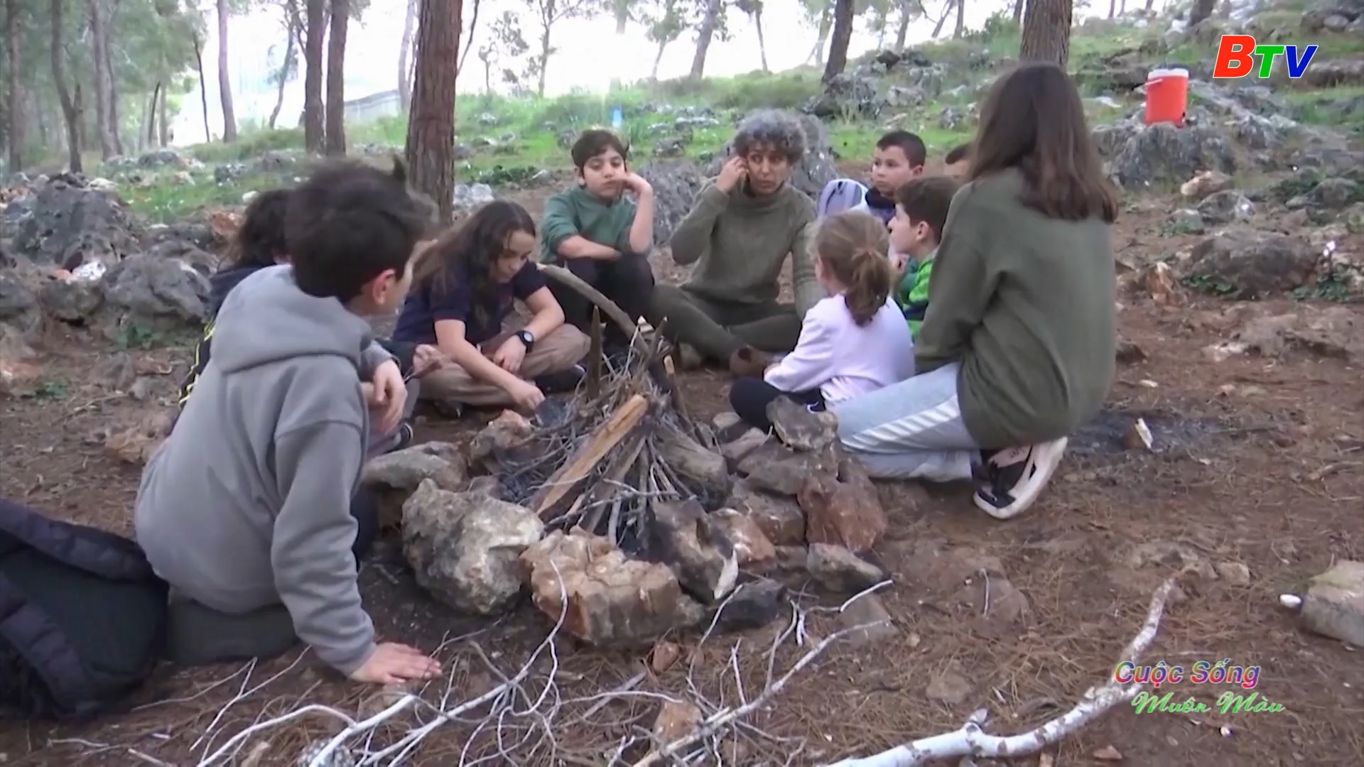 Trẻ em Palestine học cách sống cùng thiên nhiên